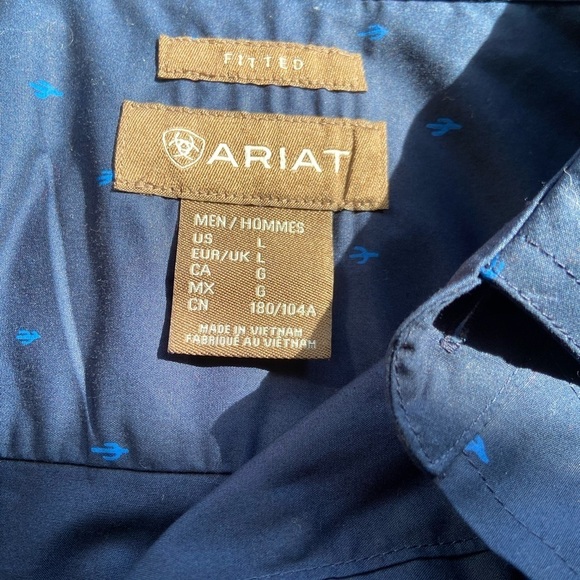 Ariat Men's Pollerd Shirt Large Long Sleeve Fitted Dark Blue Cactus Print Button - Picture 8 of 14